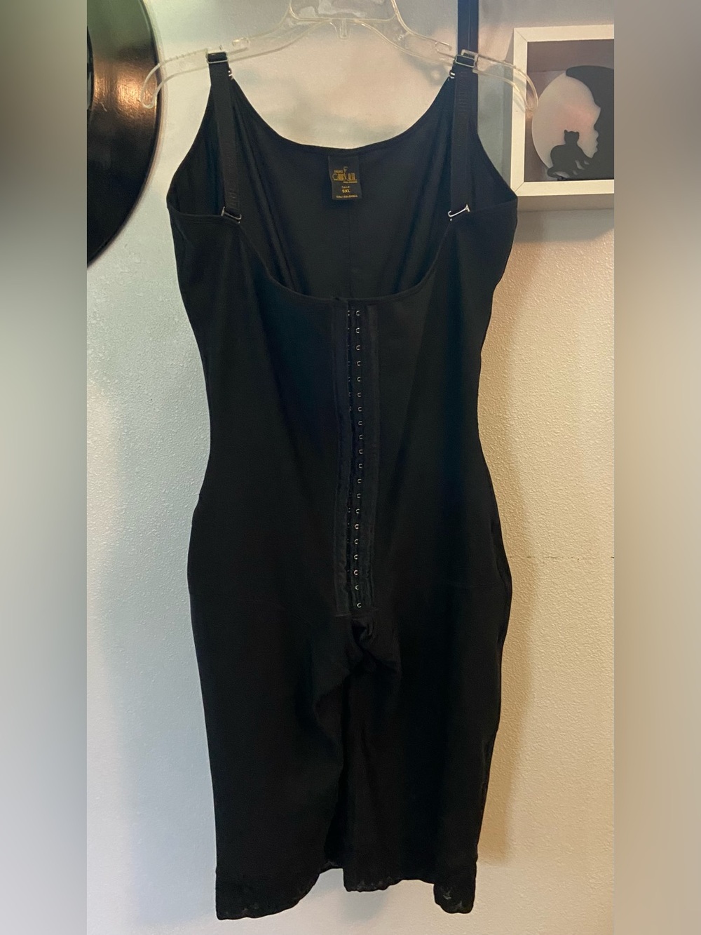 XL-3X BodyShaper Hook-and-Eye Full Shapewear with adjustable straps.See pics❤️